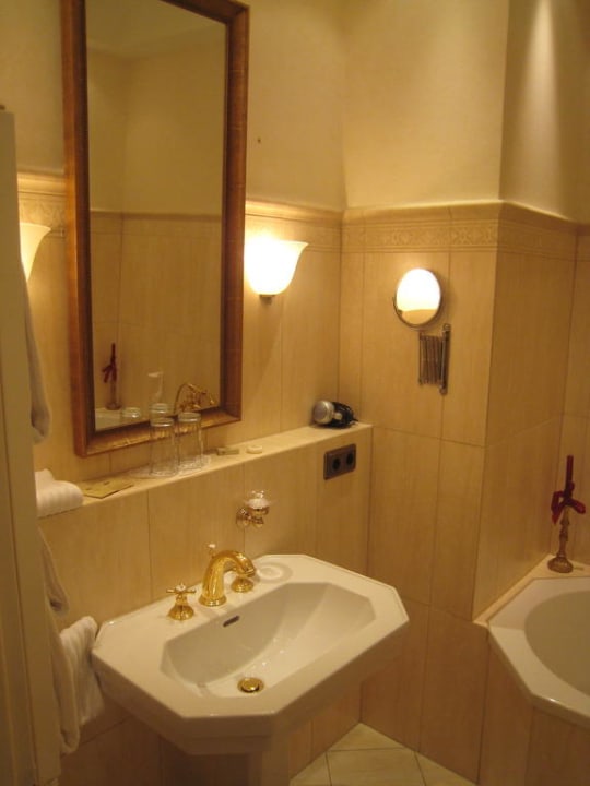 Das Waschbecken Hotel Snorrenburg