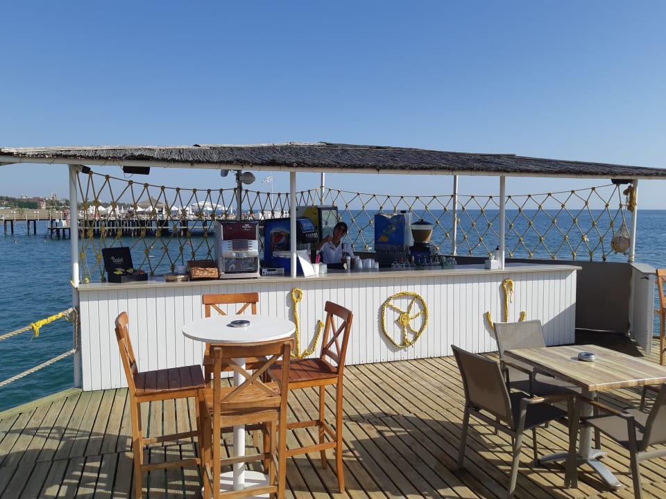 Gastro Saturn Palace Resort Hotel