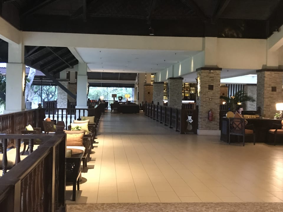 Lobby Shangri-La's Rasa Ria Resort & Spa