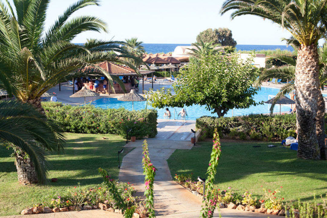 Übersicht von der Lobbybar aus Anissa Beach & Village