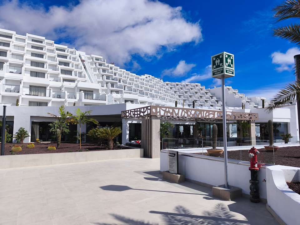 Außenansicht Hotel Riu Palace Calypso