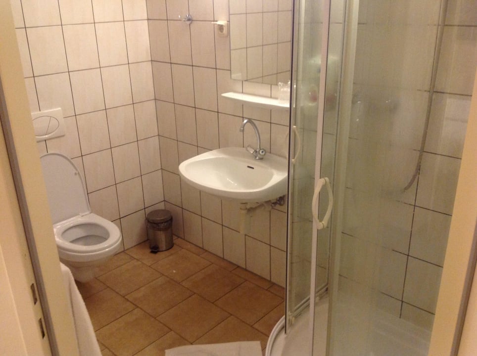 Bathroom Best Deal Airporthotel Weeze