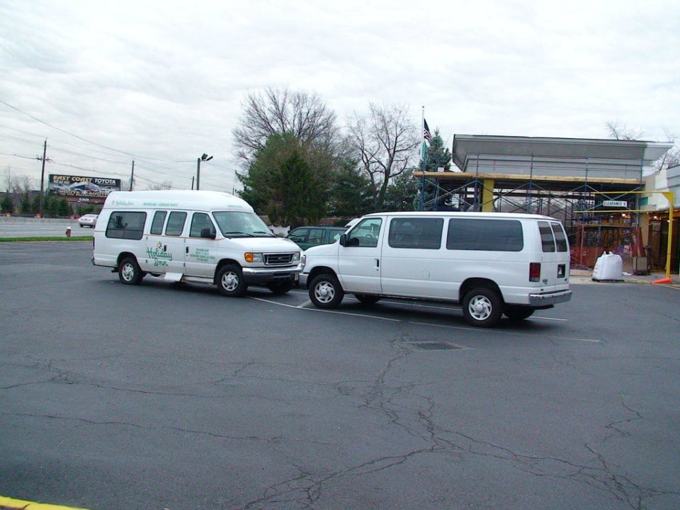 Hotelshuttle Holiday Inn Hasbrouck Heights