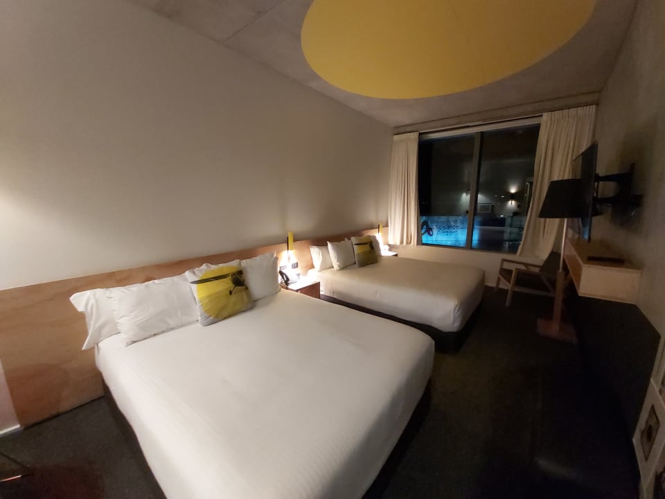 Zimmer Atura Adelaide Airport