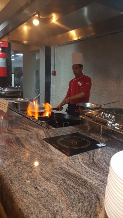 Gastro Serenity Alpha Beach