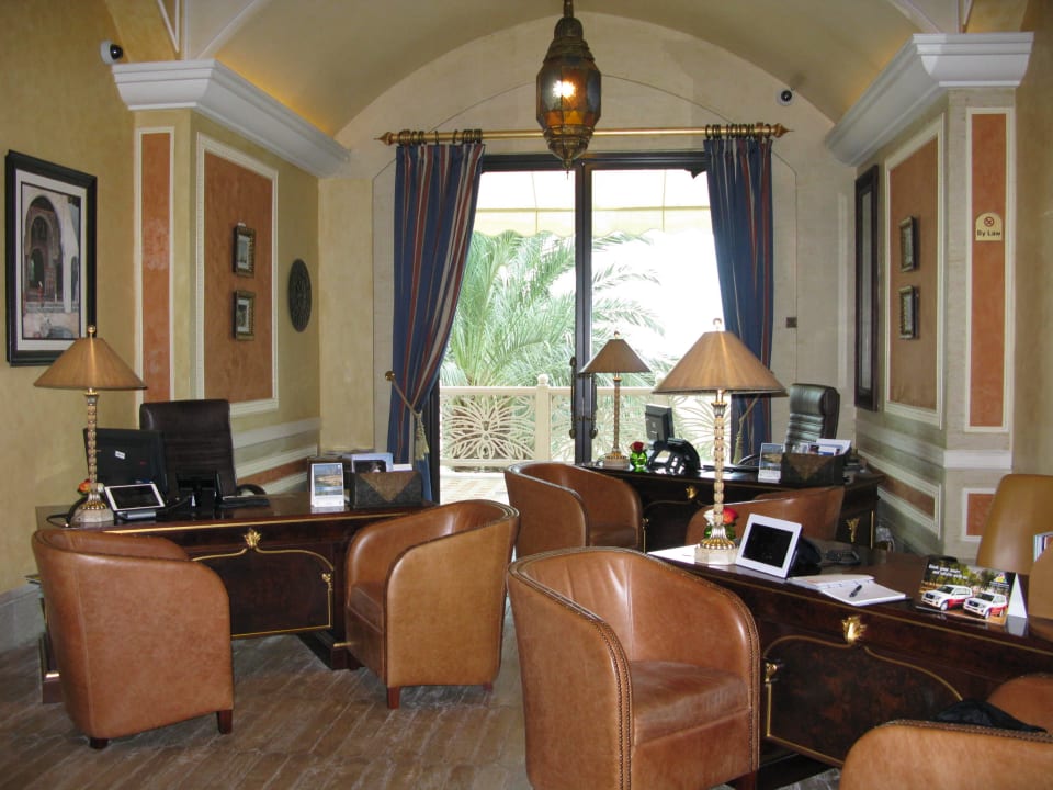 Concierge und Arabien Adventures Schreibtisch Jumeirah Al Qasr