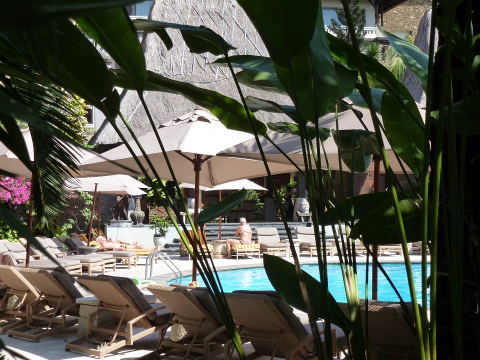 Blick zum Pool Ramayana Resort & Spa