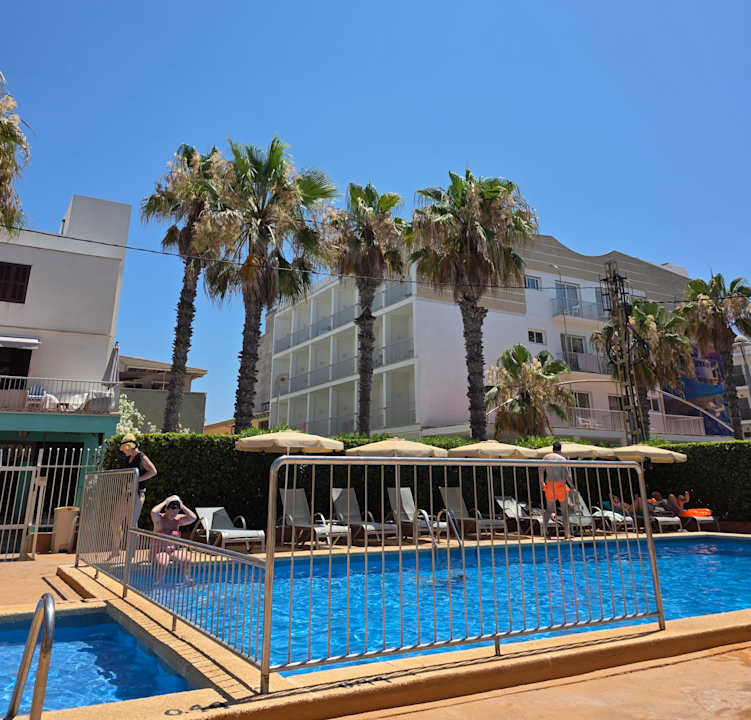 Pool JS Hotel Sol de Can Picafort