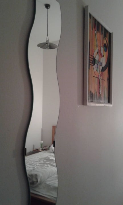 Spiegel Stadt-gut-Hotel Fronveste - Das Alte Knasthaus