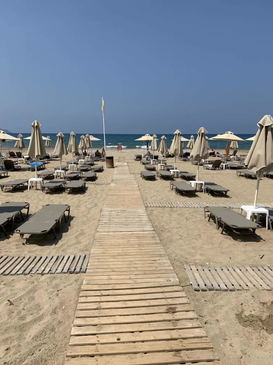 Strand Vantaris Palace