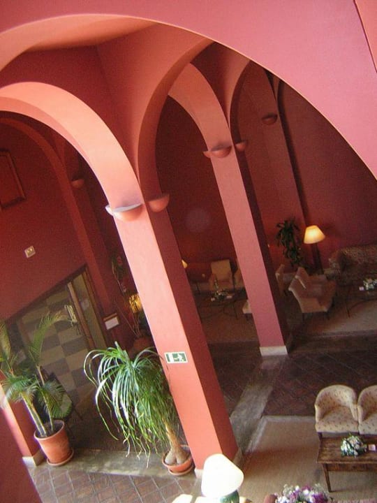 Foyer zum Restaurant und Bar Fuerte Conil-Resort