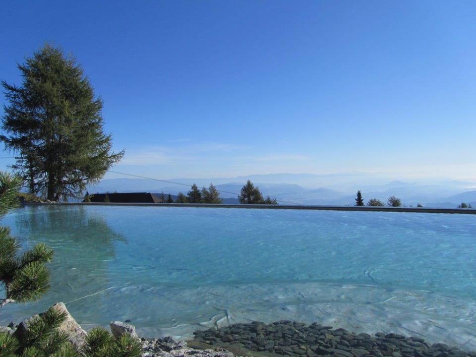 Almsee und Bergpanorama Mountain Resort Feuerberg