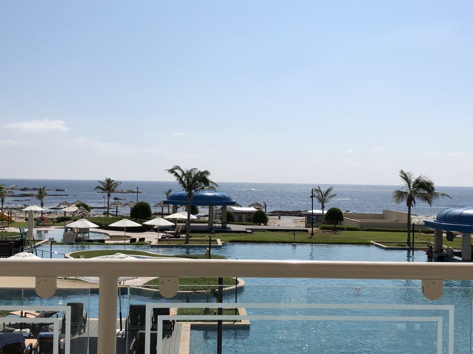 Pool Wyndham Garden Salalah Mirbat