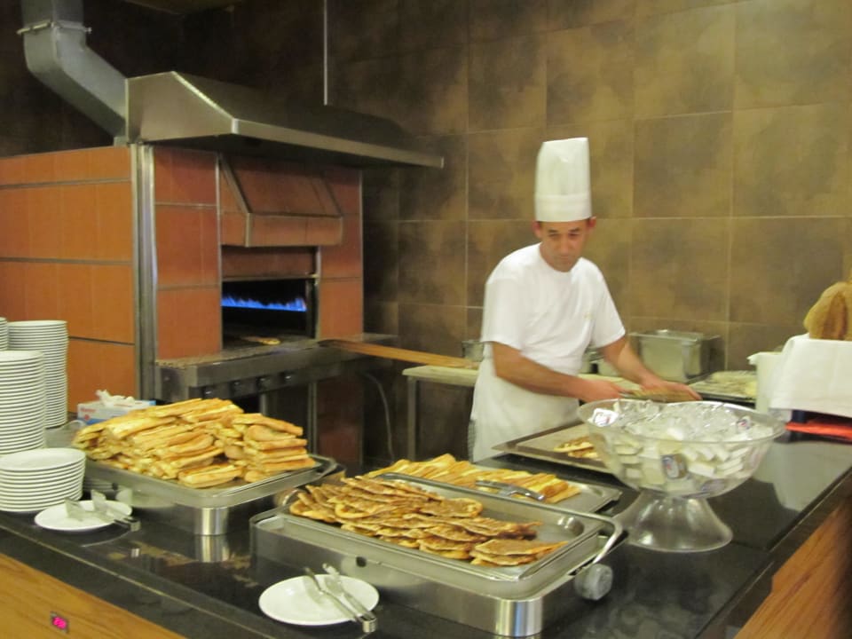Leckere Pizza Alaiye Resort & Spa