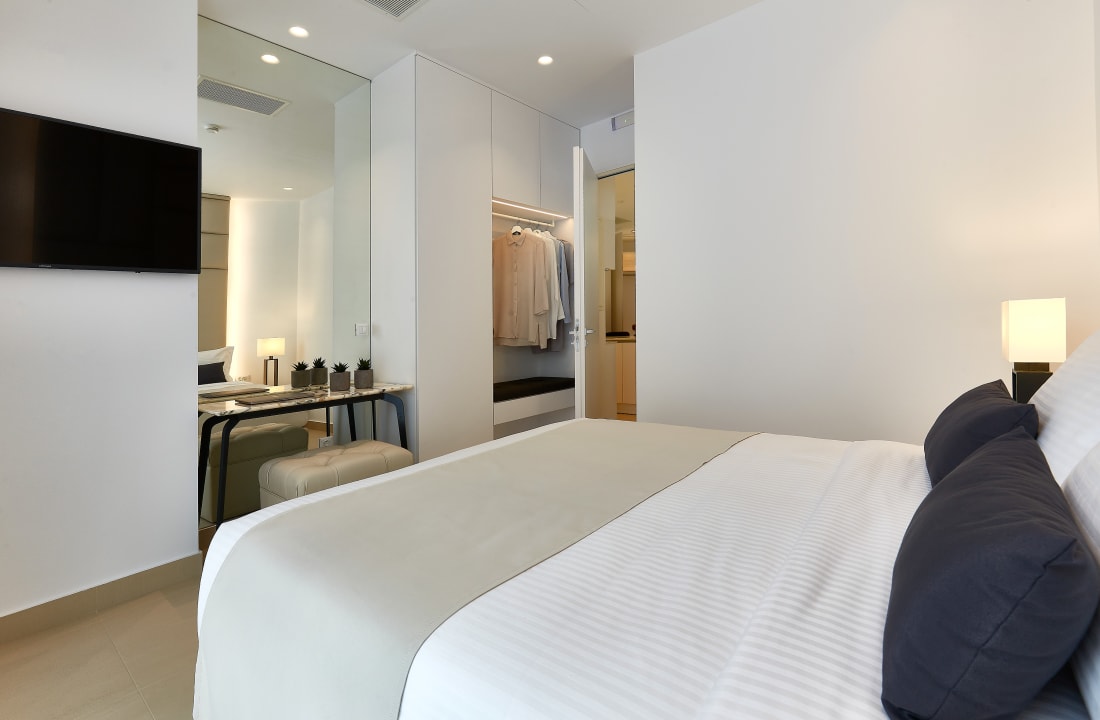 Zimmer City Lion by Semavί