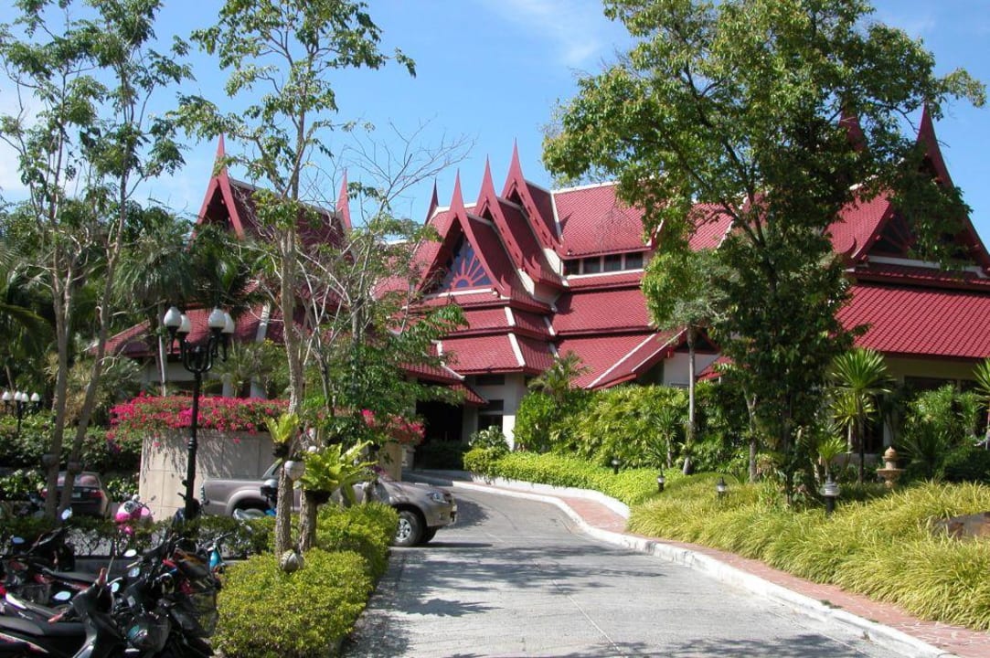 Aussen Chada Thai Village Resort