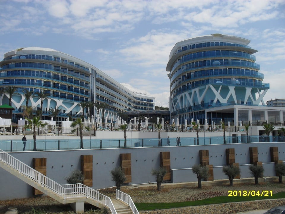 Hotel von der Überführung Vikingen Infinity Resort & Spa