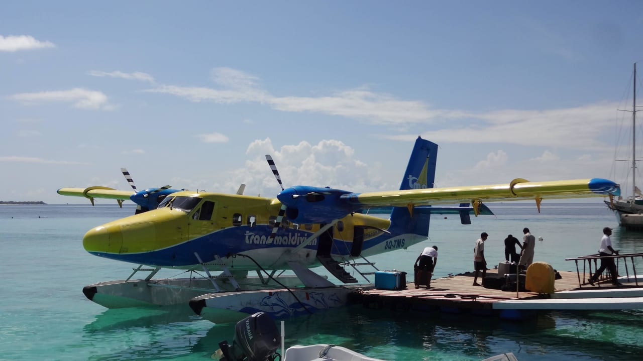 Wasserflieger Kuredu Island Resort & Spa