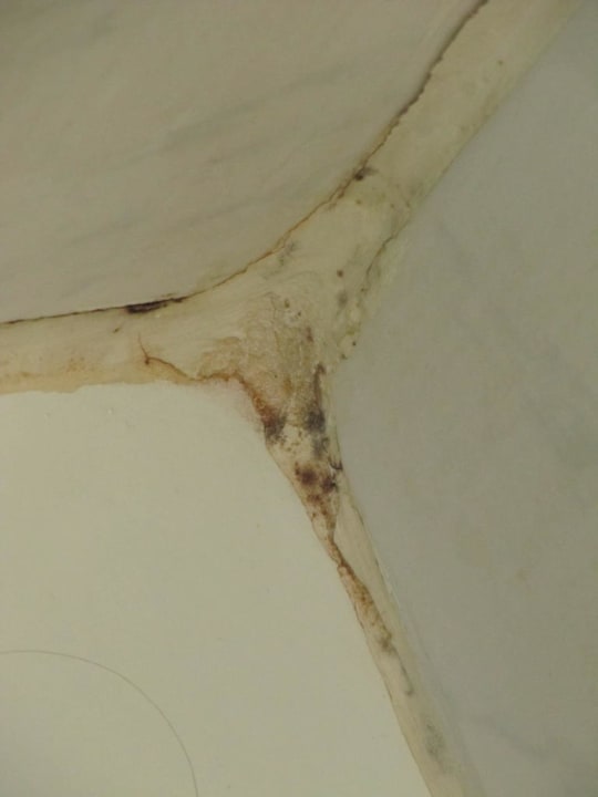 Schimmel im Bad The Tawana Bangkok