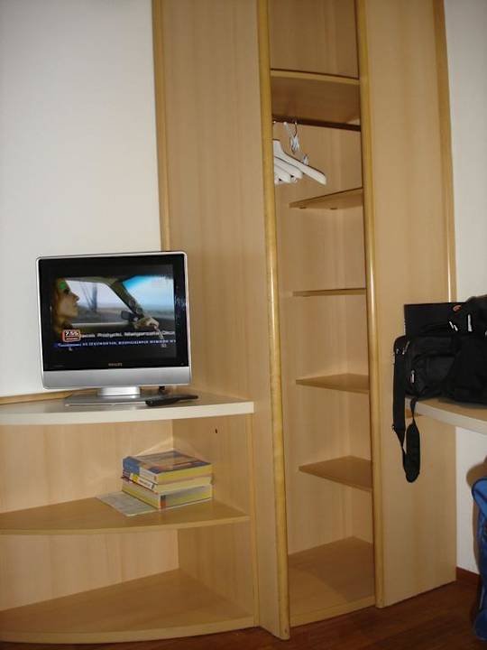 Szafa i TV Hotel Ibis Ostrobramska
