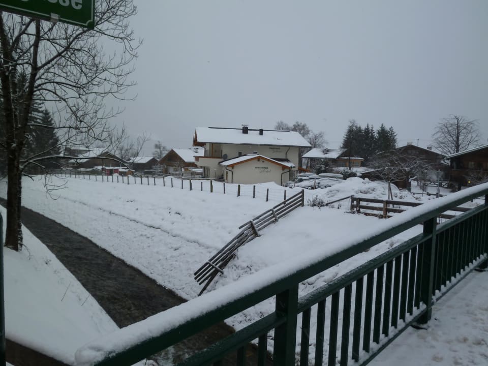 Aussen von der Strasse Ferienhaus Zillertal