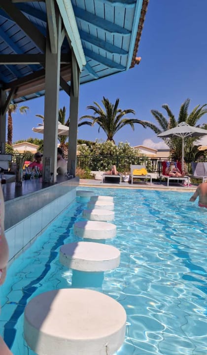 Pool Annabelle Beach Resort