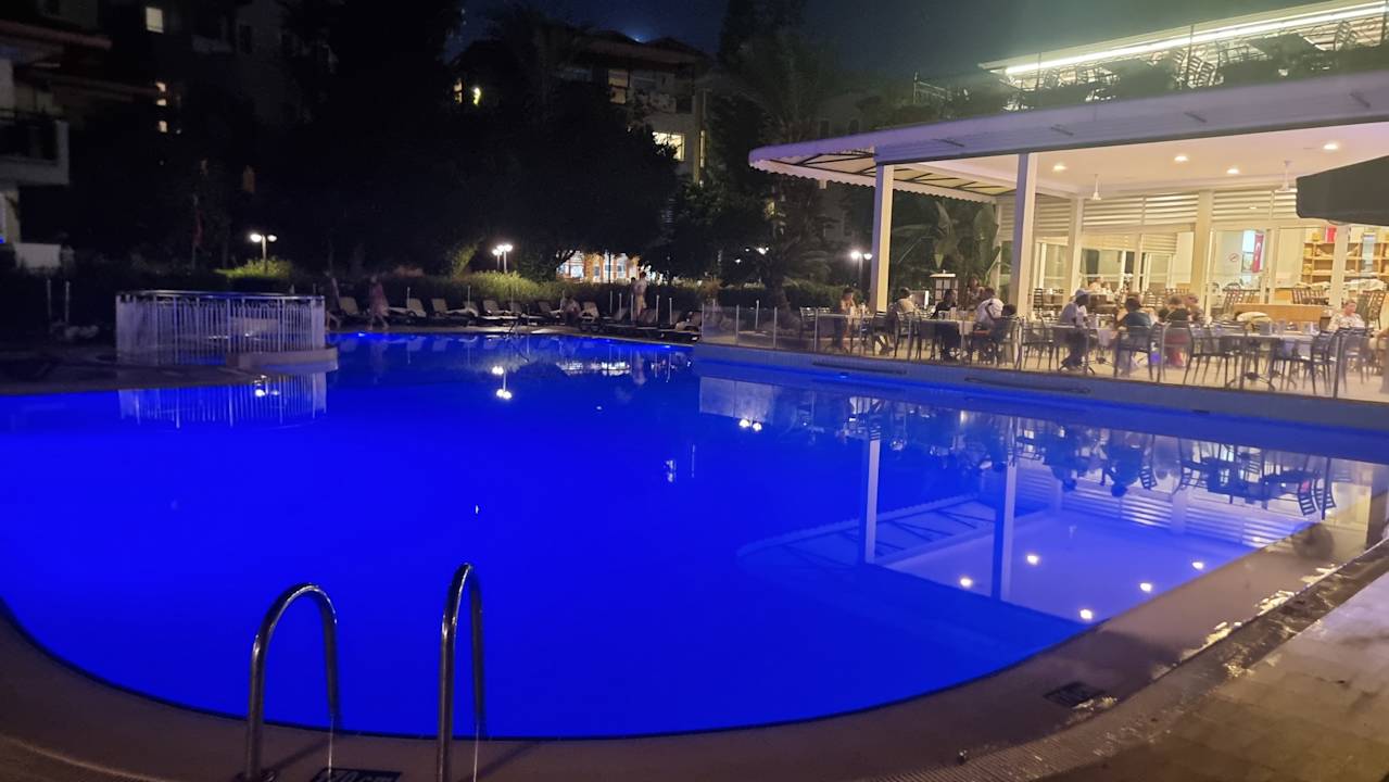 Pool Hotel Gardenia Beach