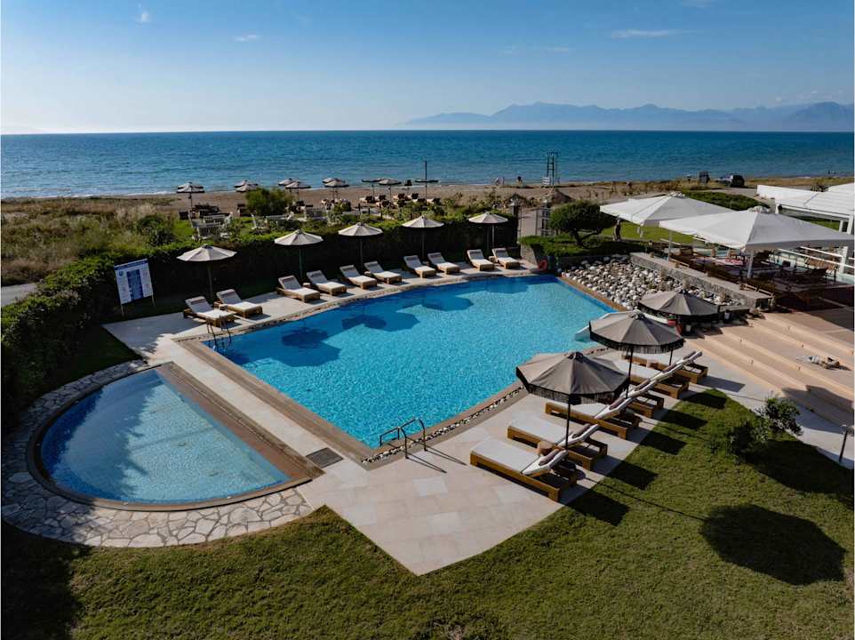 Pool Restia