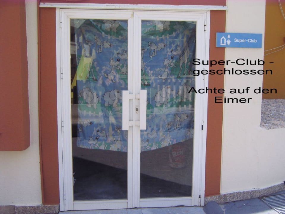 Kinderclub - geschlossen blau punta reina