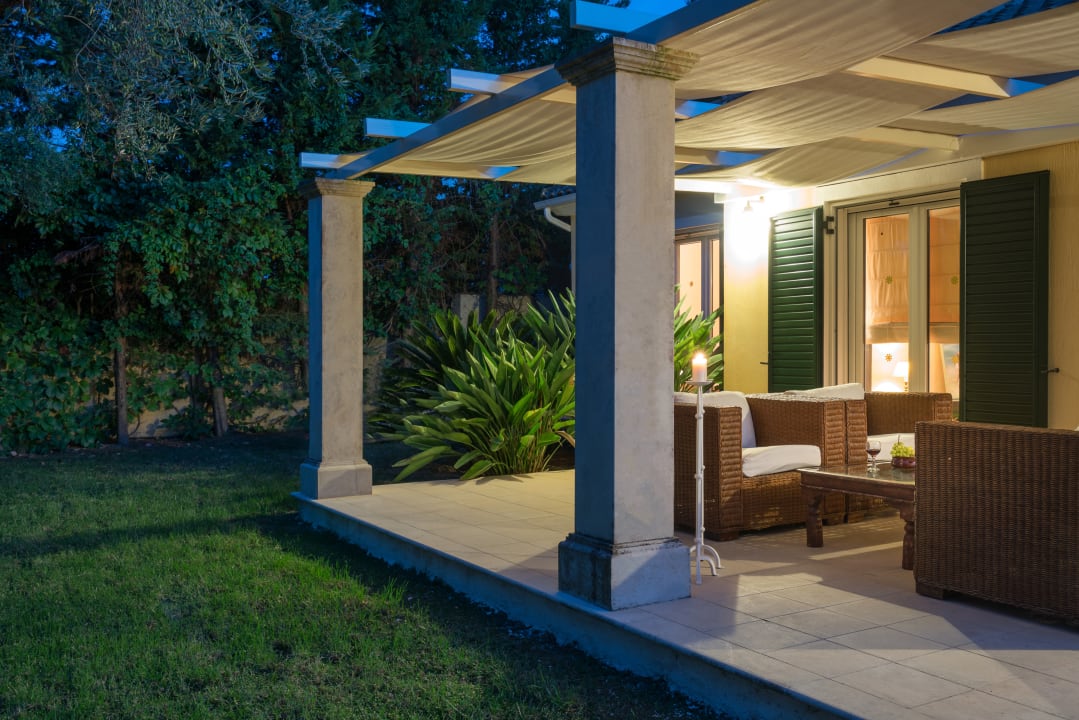 Gartenanlage Nina Residence