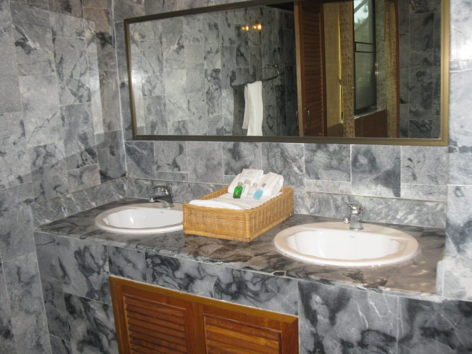 Bad Hotel Khao Yai Garden Lodge