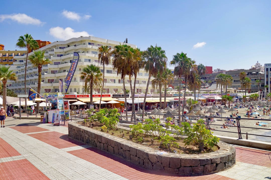 Promenade HOVIMA La Pinta Beachfront Family Hotel