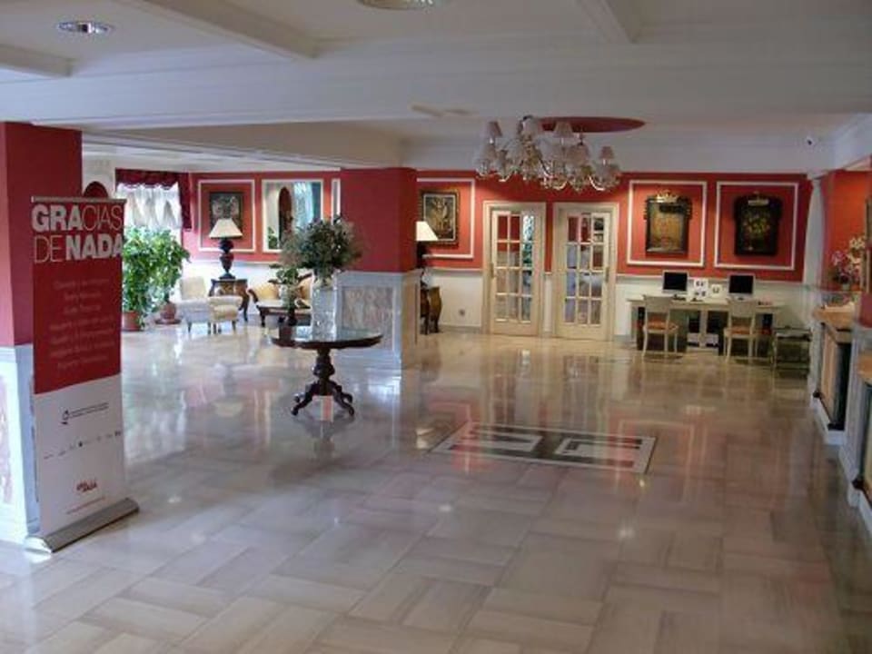 Eine besonders schöne Lobby! Hotel Los Angeles & SPA