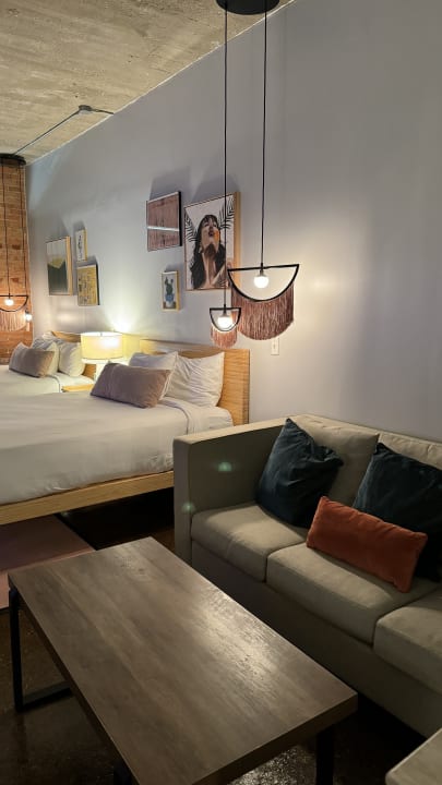 Zimmer Canvas Hotel Dallas