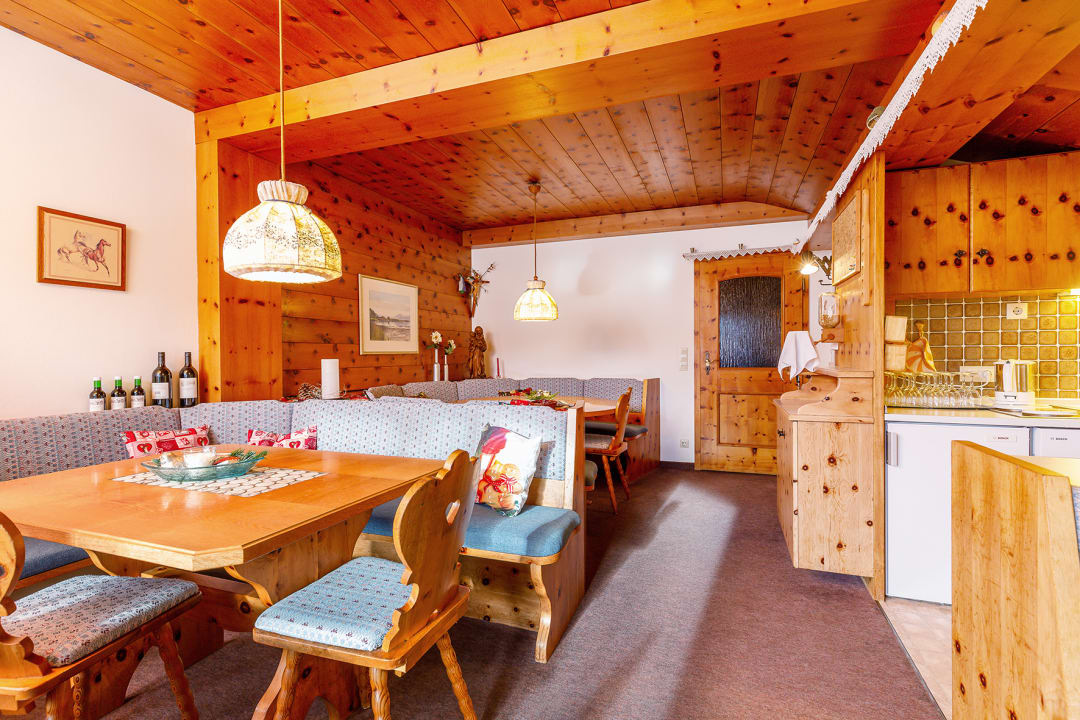 Gastro Gästehaus Flora