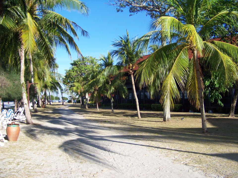 Gartenanlage Pelangi Beach Resort & Spa