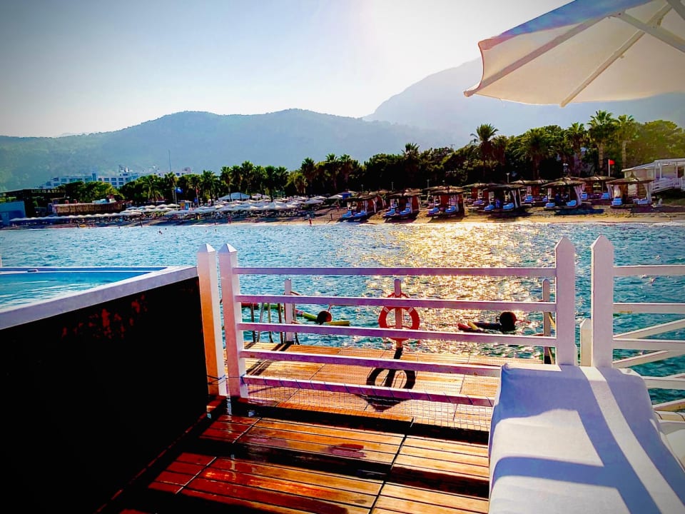 Strand Rixos Sungate