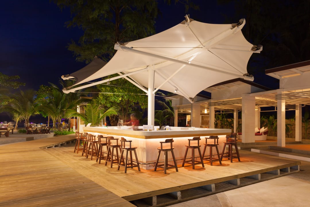 Beach front bar Arinara Bangtao Beach Resort