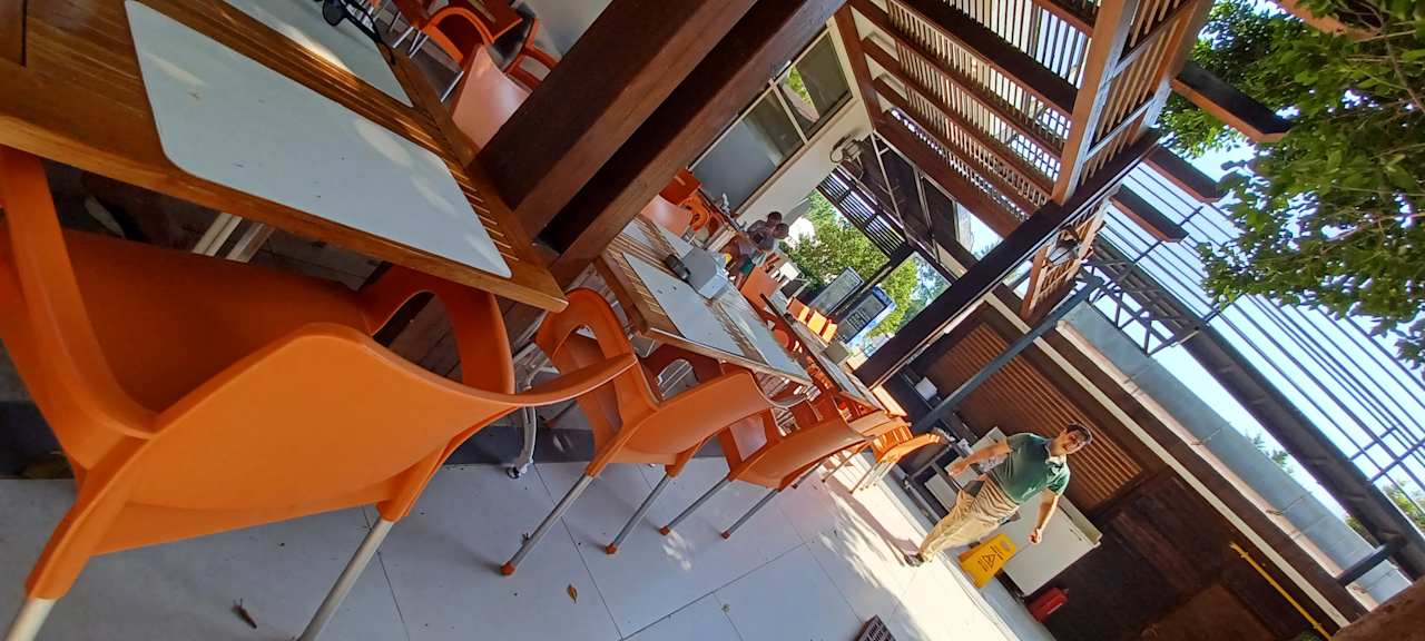 Gastro Well Palace Side