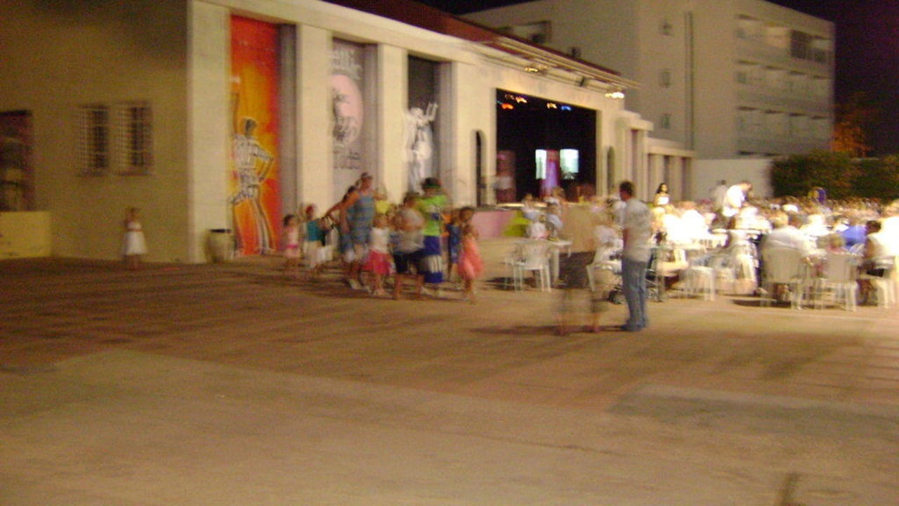 Showbühne draußen Sahara Beach Aquapark & Resort