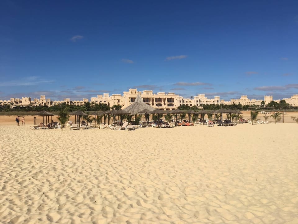 Hotel aus Strandsicht Hotel Riu Touareg