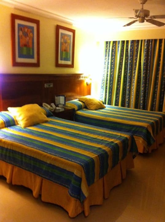 Bett Grand Palladium Select Bávaro Resort & Spa