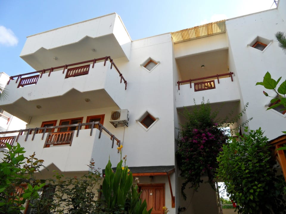 Außenansicht der Bungalows Antik Garden