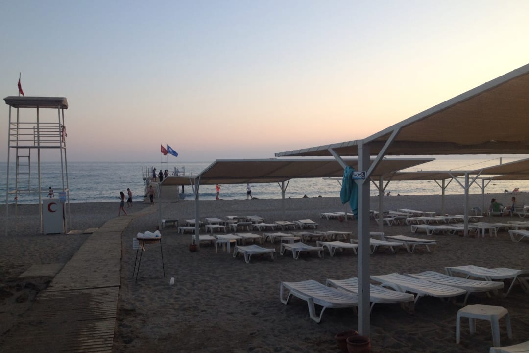 Strand Club Turtas Beach Hotel