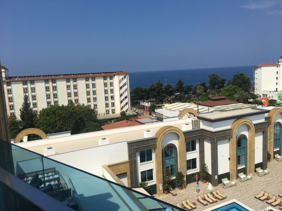 Ausblick The Lumos Deluxe Resort Hotel