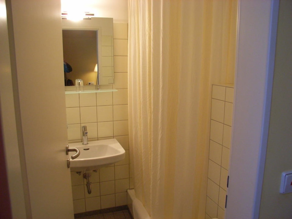 Bad Hotel Vis à vis