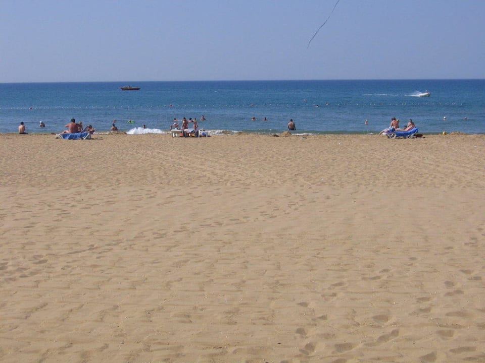 Wunderschöner breiter Hotelstrand VONRESORT Golden Beach