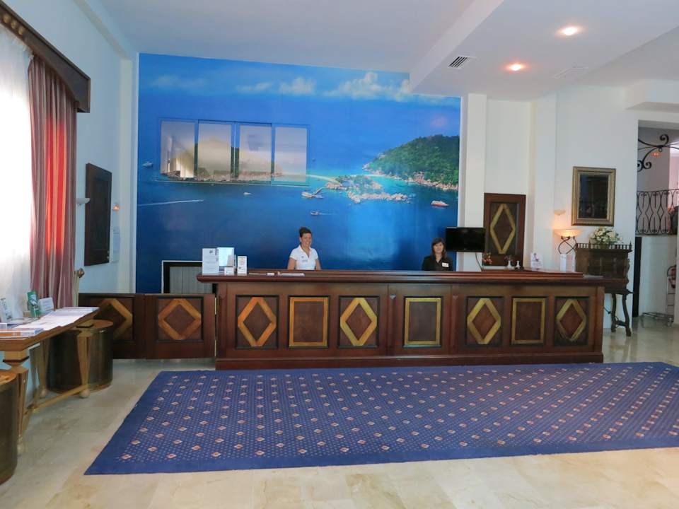 Reception Hotel Portals Palace