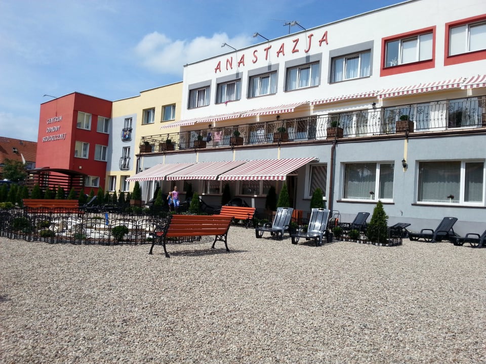 Widok z ulicy Hotel Anastazja