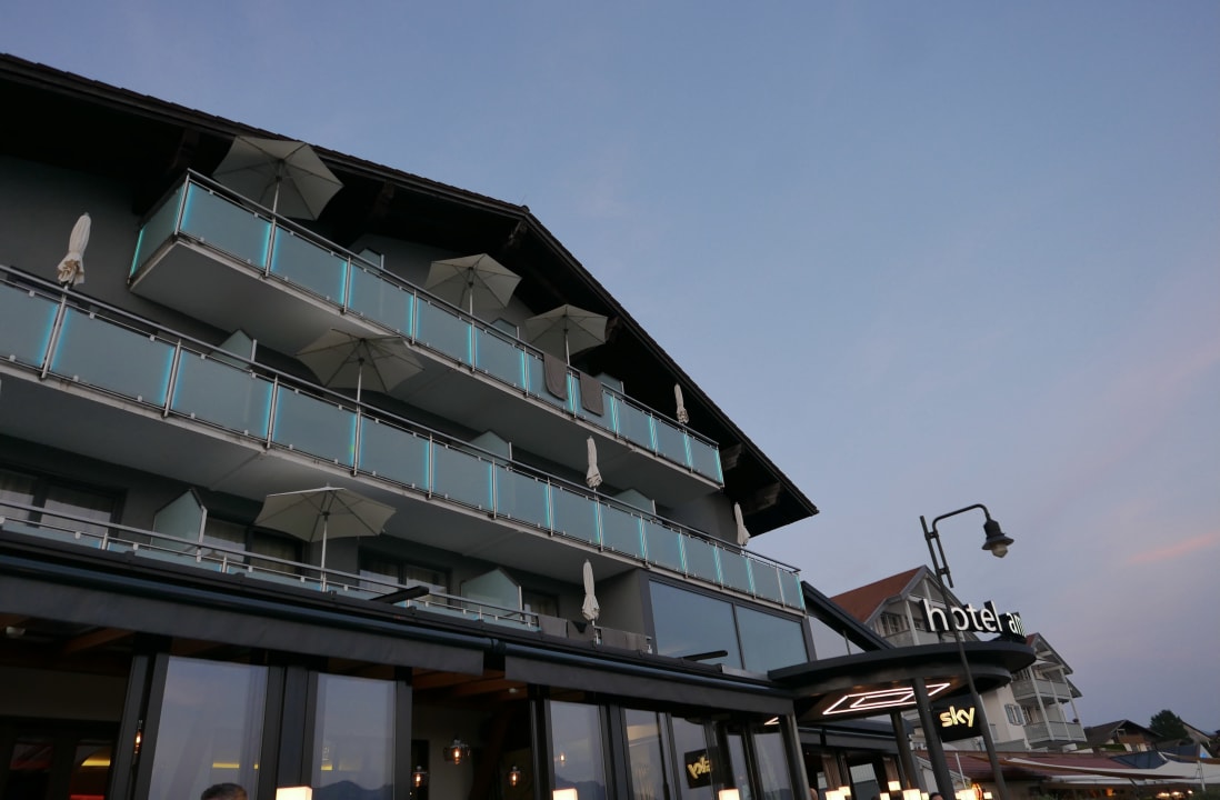 Außenansicht Hotel am Hopfensee